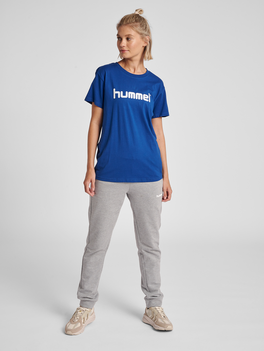HMLGO COTTON LOGO T-SHIRT WOMAN S/S, TRUE BLUE, model