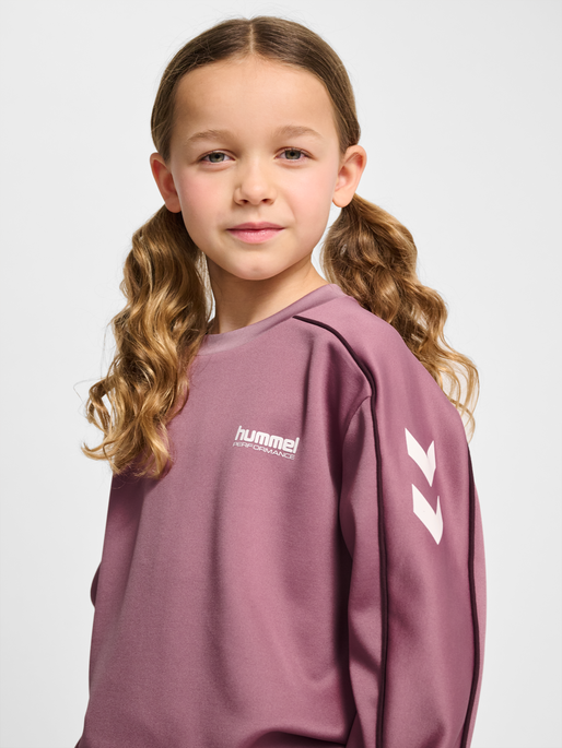 hmlJR INTERLOCK CREWNECK, WISTFUL MAUVE, model