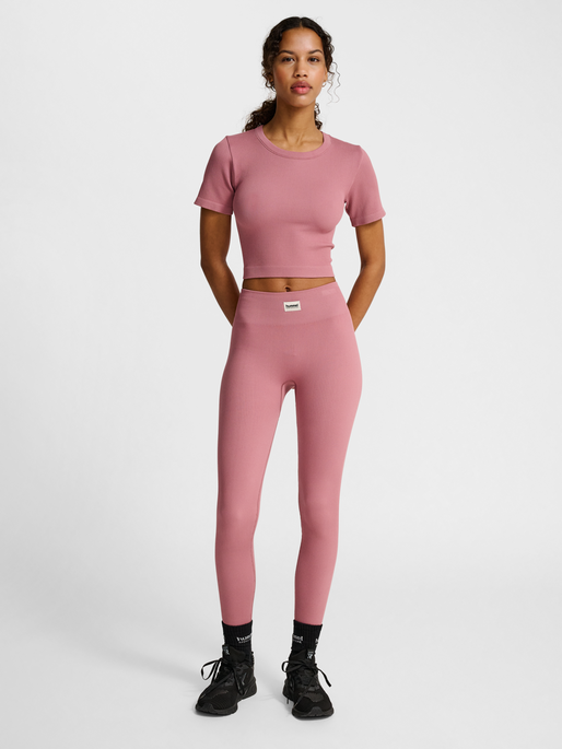 hmlPULSE SEAMLESS RIB W T-SHIRT S/S, WISTFUL MAUVE, model