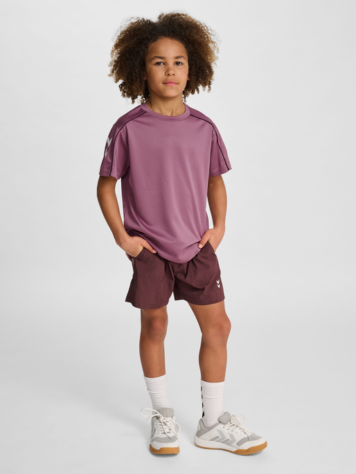 hmlJR T-SHIRT S/S, WISTFUL MAUVE, model