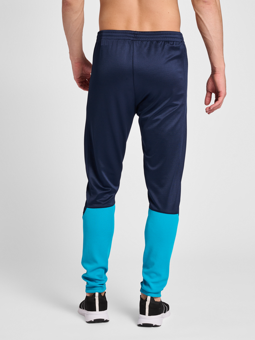hmlONGRID POLY PANTS, MARINE/ATOMIC BLUE, model