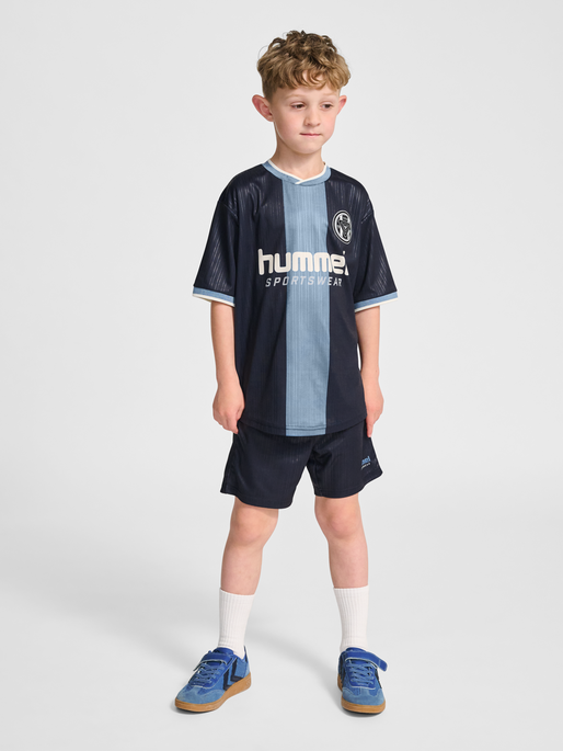 hmlJR BALL SHORTS, PARISIAN NIGHT, model