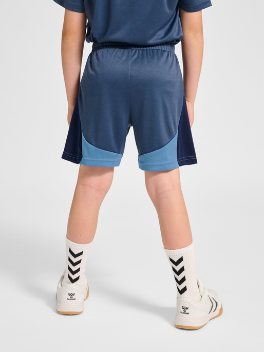 hmlJR GOAL BLOCK SHORTS, BERING SEA, model
