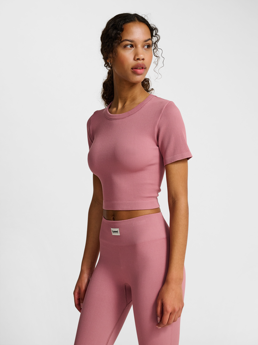 hmlPULSE SEAMLESS RIB W T-SHIRT S/S, WISTFUL MAUVE, model