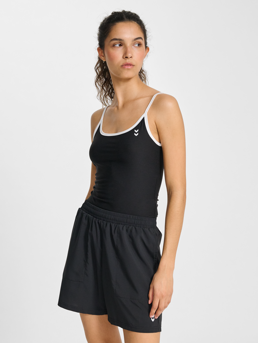 hmlPULSE CIMA STRAP TOP, BLACK, model