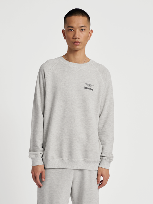 hmlHIVE LUCAS SWEATSHIRT, GREY MELANGE, model