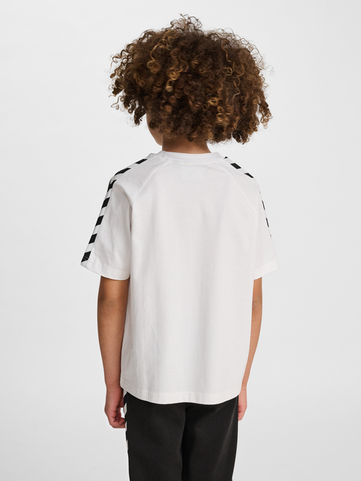 hmlJR ARCHIVE LOOSE T-SHIRT S/S, BLANC DE BLANC, model