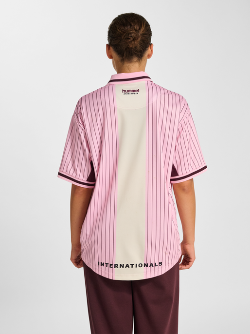 hmlLOOSE FB JERSEY S/S STRIPED, PINK-A-BOO, model