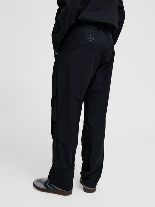 hmlSORONA REGULAR PANTS, BLACK, model