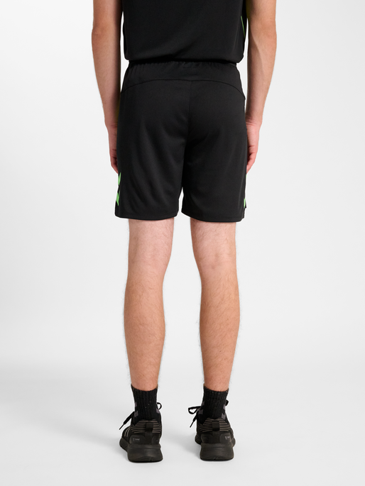 hmlLEAD 2.0 SHORTS, BLACK/GREEN GECKO, model